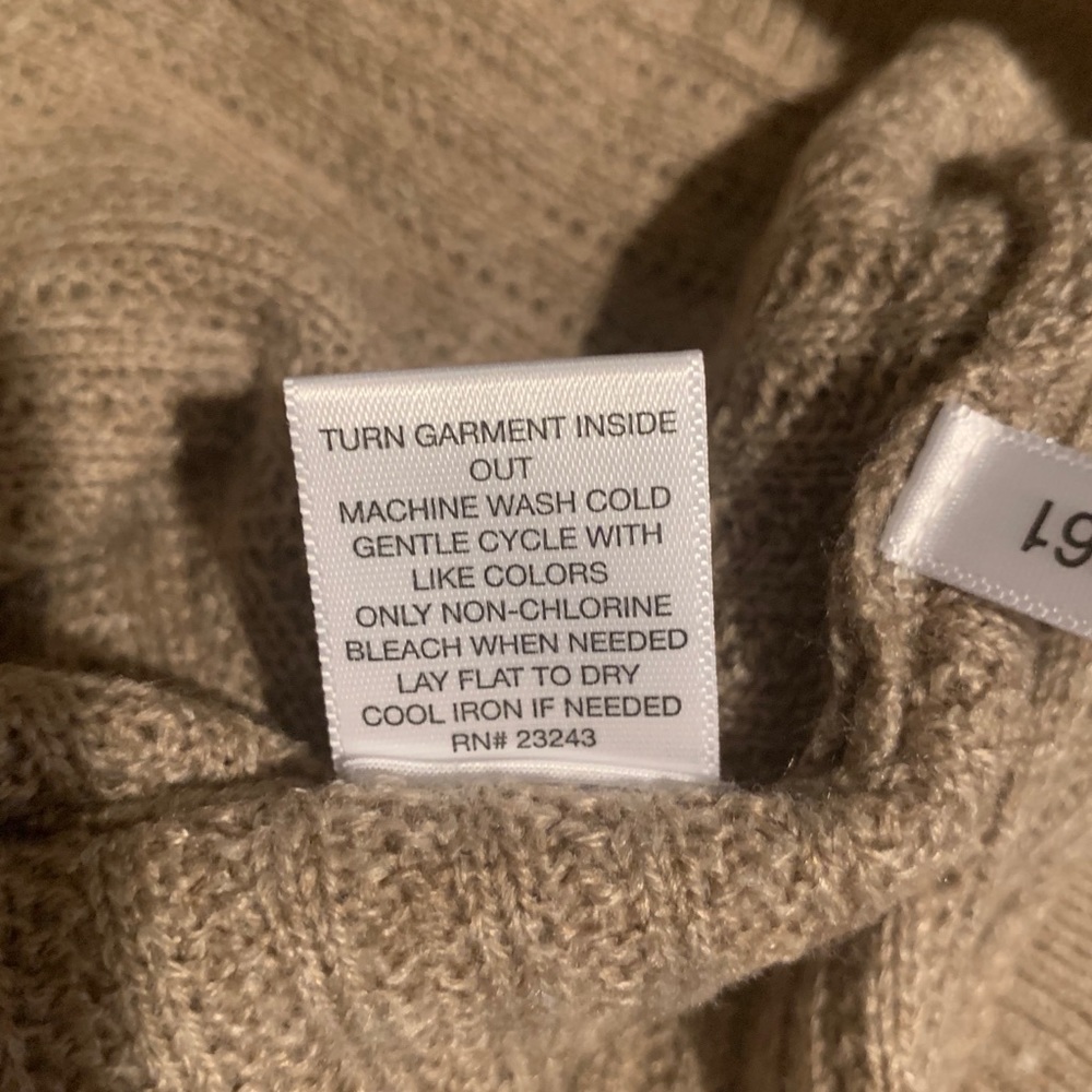 NY & Co Open back Sweater. - Picture 5 of 5